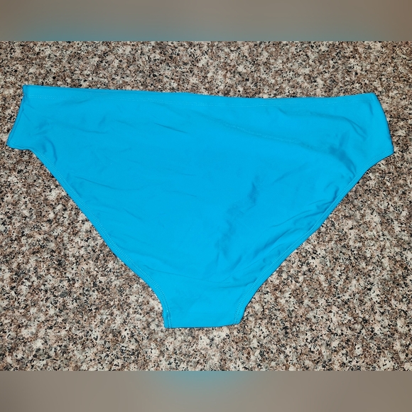 Tropical Floral 2 pc Swimsuit - Picture 4 of 8